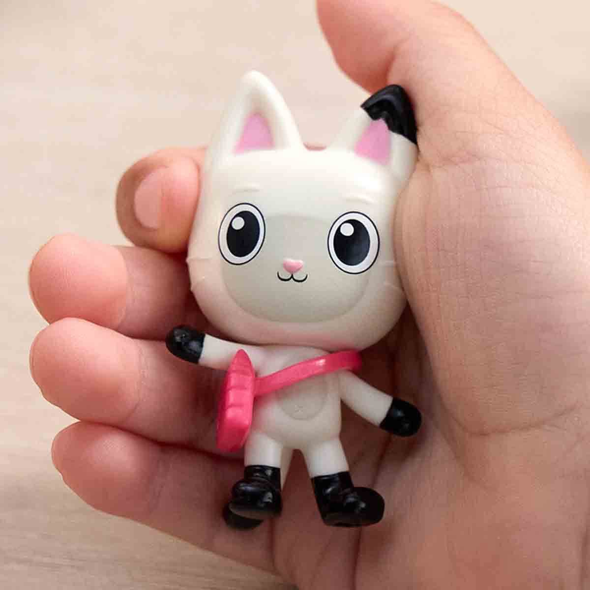 gabby-s-dollhouse-kedi-macerasi-ekibi-6-li-figur-seti-6072633-7.jpg