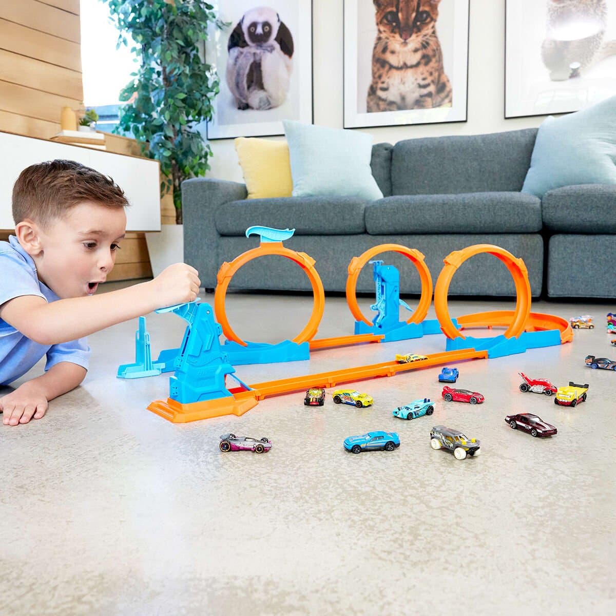 hot-wheels-track-creator-3-u-1-arada-uclu-cember-yaris-pisti-jdw39-5.jpg
