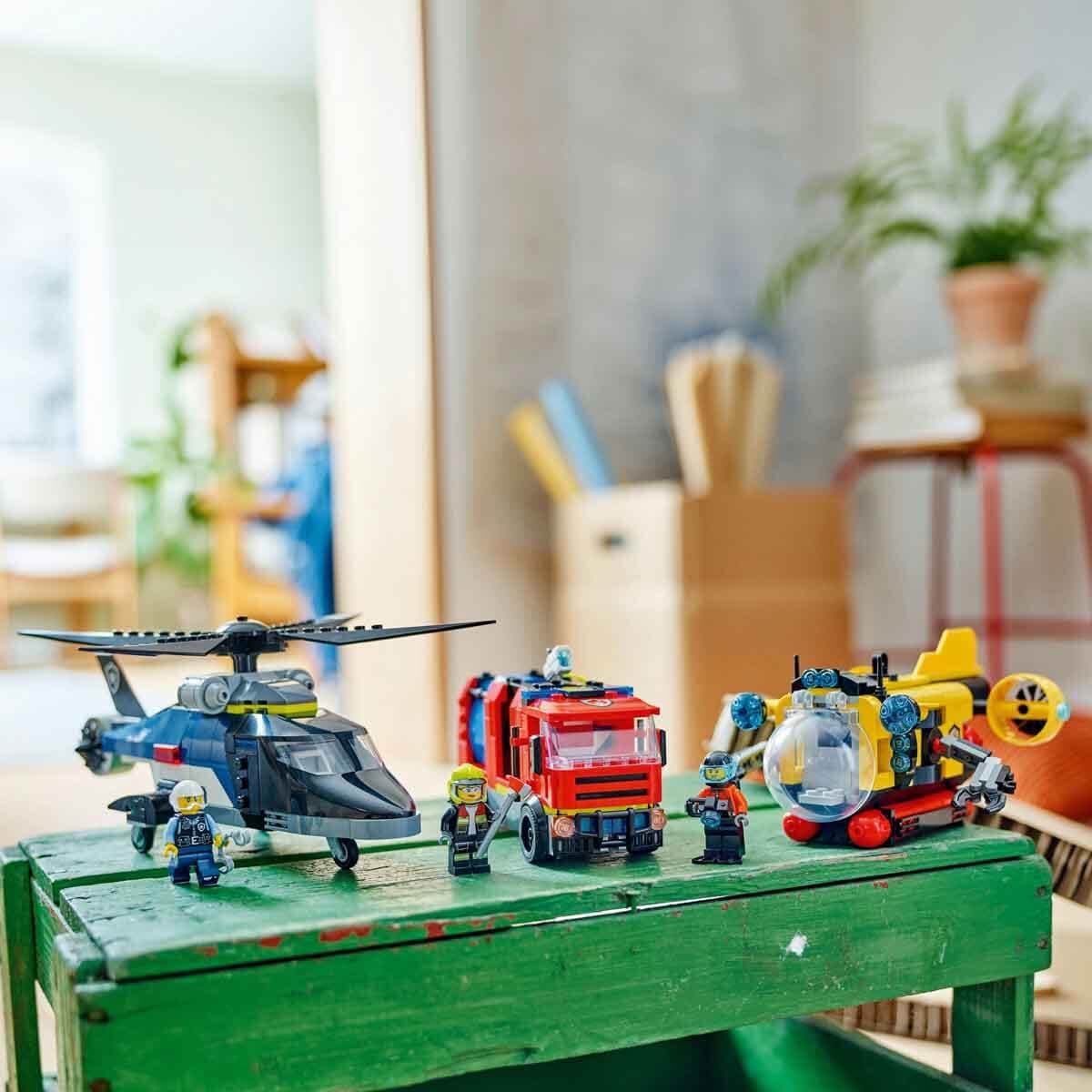 lego-city-helikopter-itfaiye-kamyonu-denizalti-remix-60462-3.jpeg