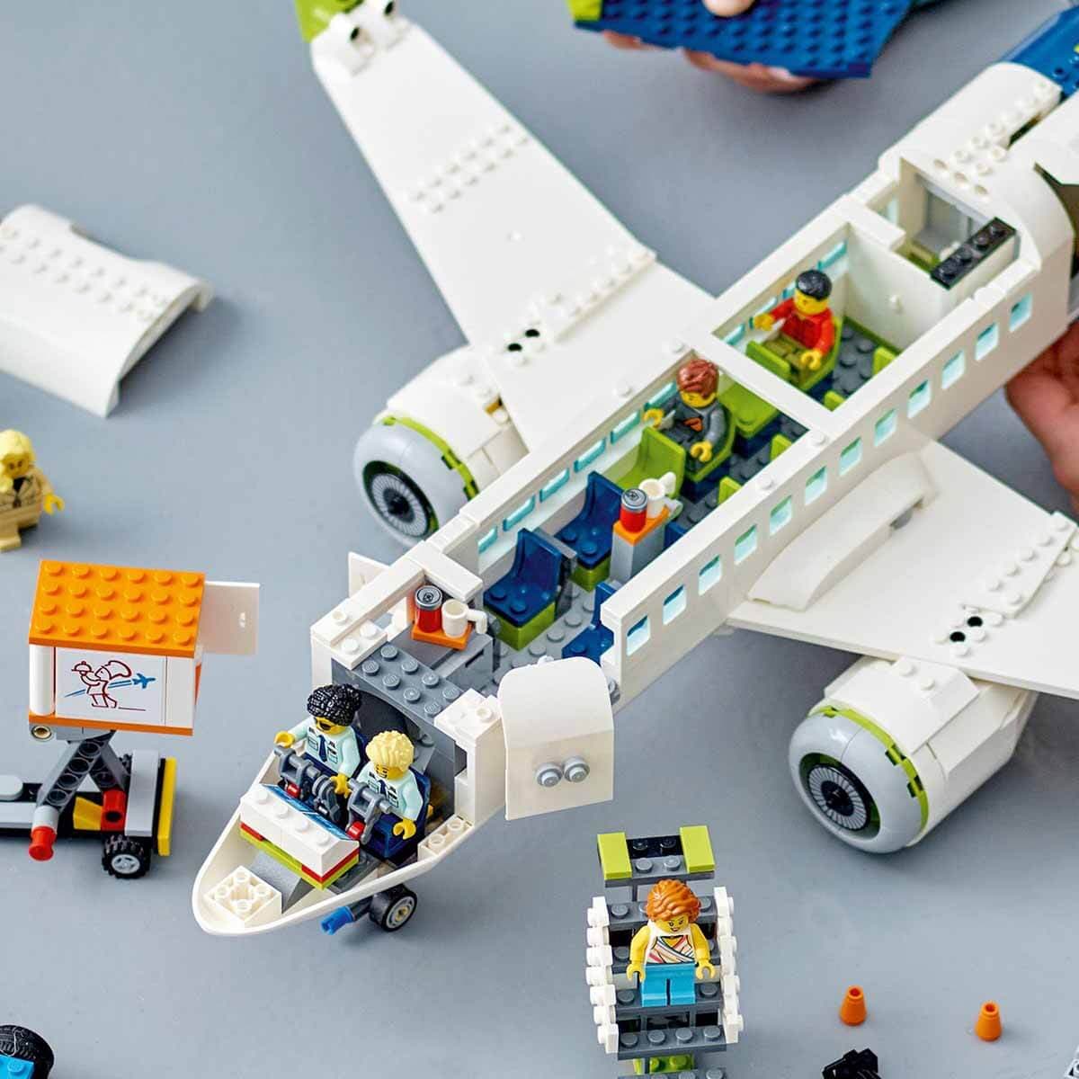 lego-city-yolcu-ucagi-60367-913-parca-3.jpeg