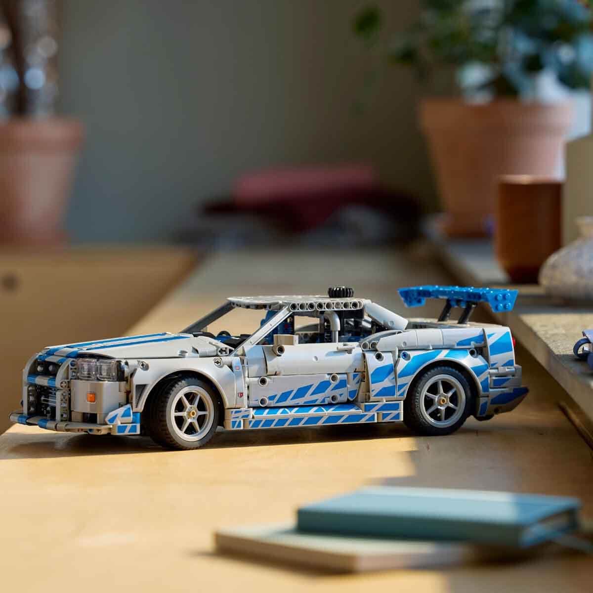 lego-technic-2-fast-2-furious-nissan-skyline-gt-r-r34-42210-6.jpg