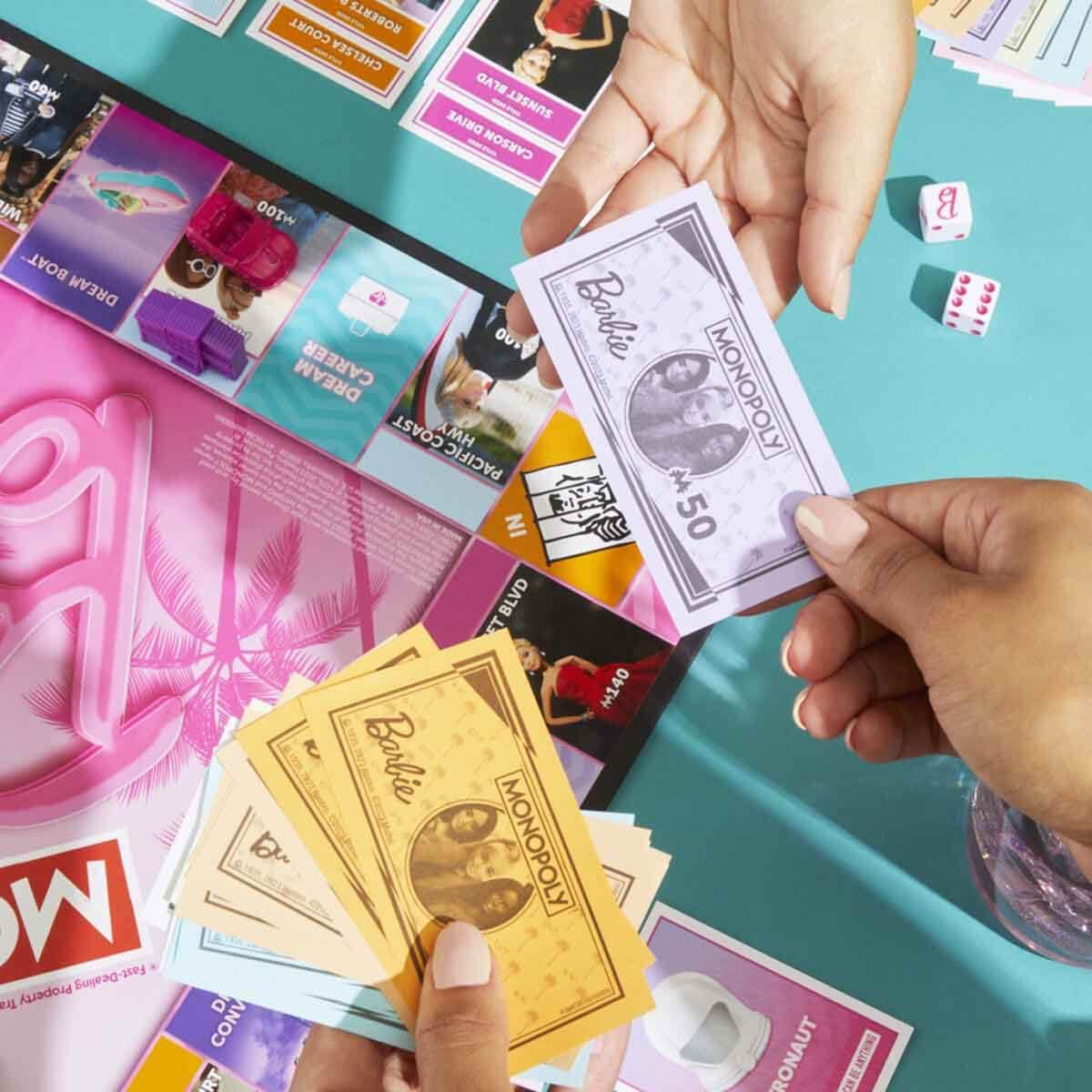 monopoly-barbie-edition-kutu-oyunu-g0038-.jpg