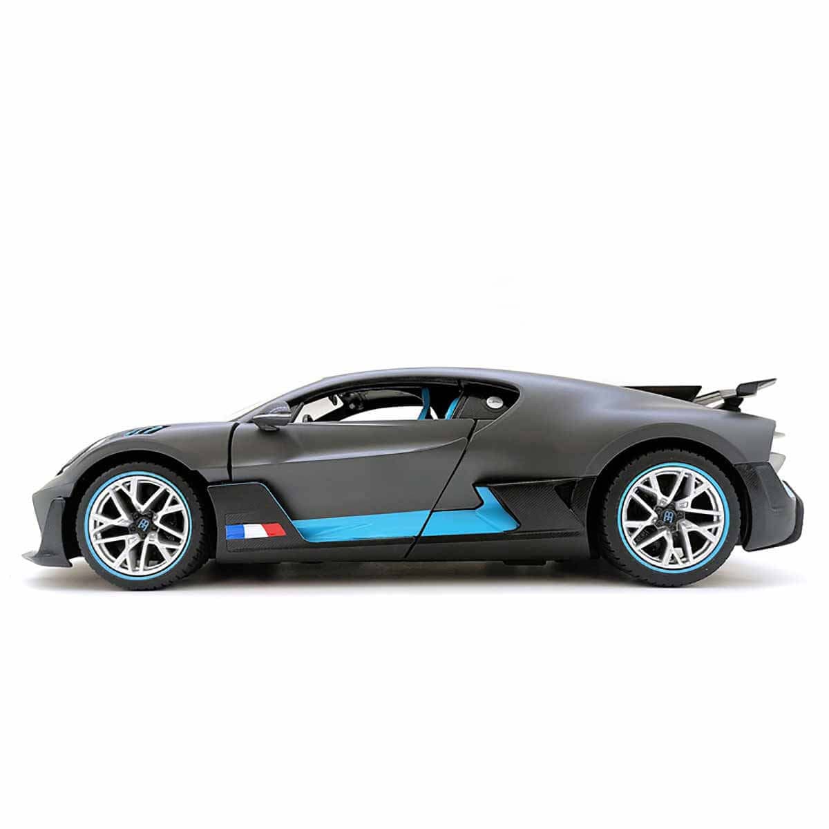 rastar-bugatti-divo-1-14-uzaktan-kumandali-araba-2.jpg